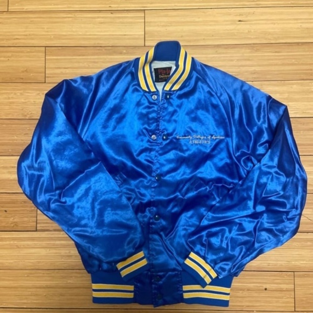 Vintage Streetwear Spokane Community College Jacket Gender Neutral!!